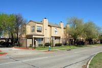 Building Photo - Townhome Apartments