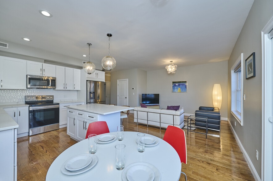 Building Photo - 25 Bellevue Ave