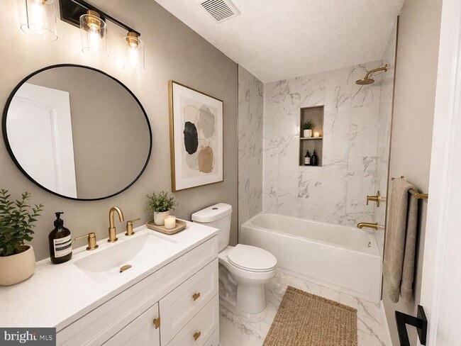 Building Photo - 9016 Lake Largo Dr