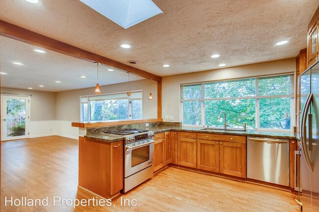 Building Photo - 14910 NW Northumbria Ln