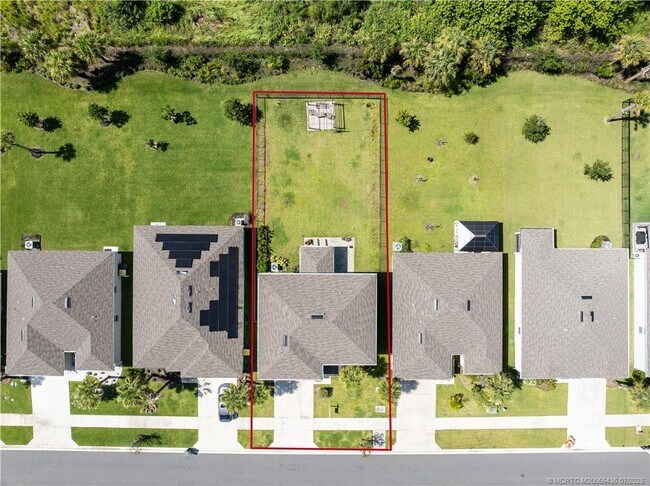 Building Photo - 359 Clementine Rd