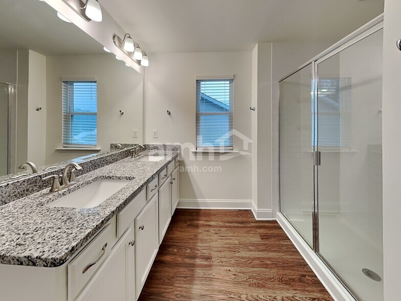 Building Photo - 1190 Ashlyn Ct