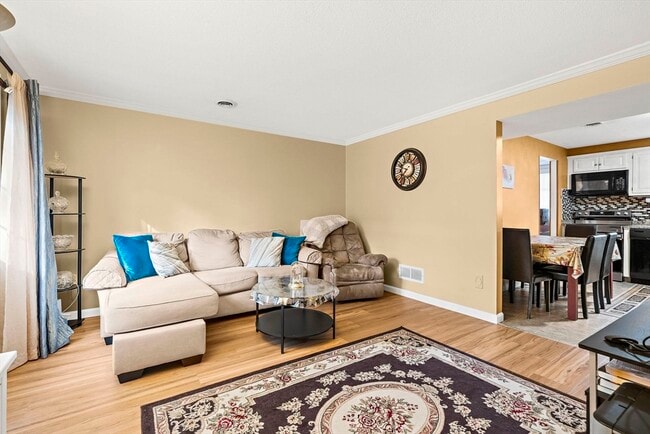 Building Photo - 95 Pilgrim Cir