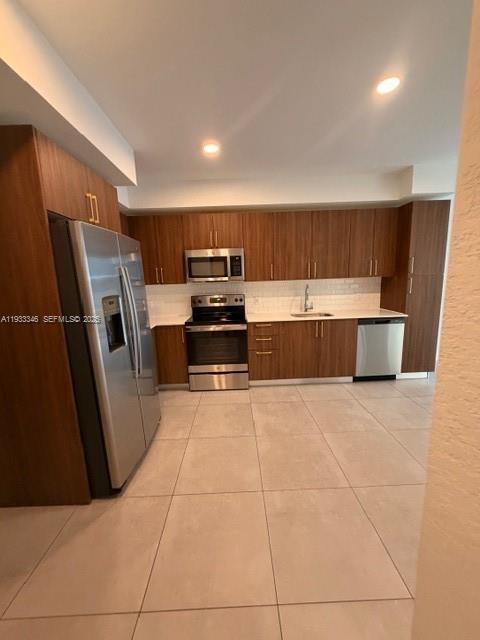 Building Photo - 1005 Spring Garden Rd