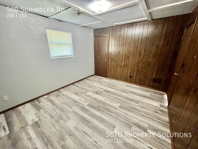 Building Photo - 500 Schindler Rd