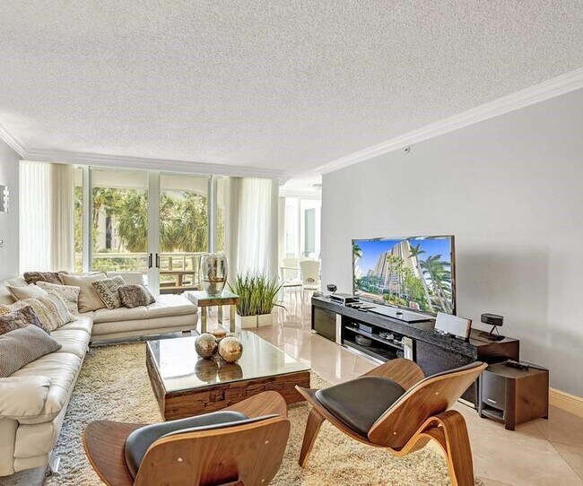 Building Photo - 21055 Yacht Club Dr