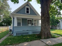 Building Photo - 2 Bedroom House for Rent