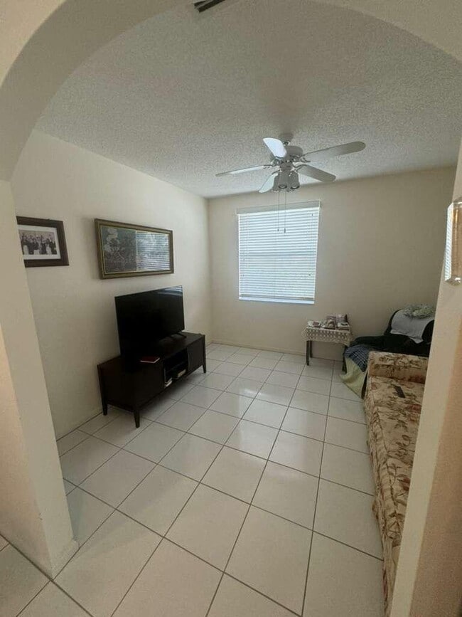 Building Photo - 7874 Laina Ln