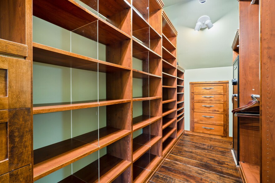 Building Photo - 25736 Punto de Vista Dr