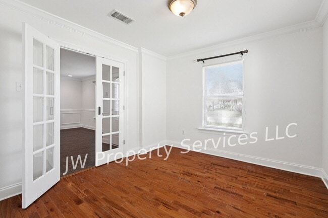 Building Photo - Modern & Spacious 4-Bedroom Home in Gretna