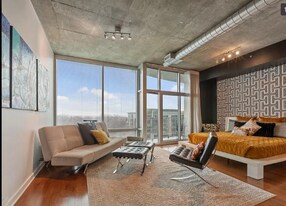 Building Photo - 923 Peachtree St NE
