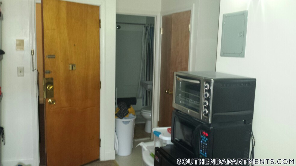 Building Photo - 461 Massachusetts Ave