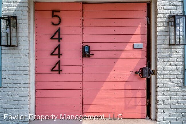Building Photo - 5444 Gaston Ave