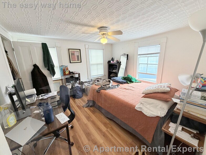 Building Photo - 4 St Mary Rd