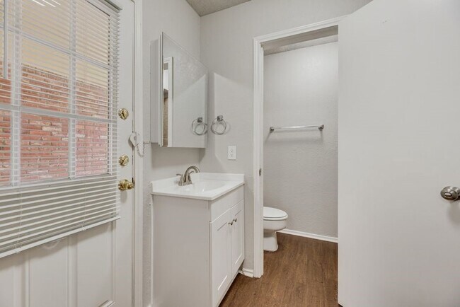 Building Photo - 648 S Rogers Rd