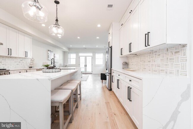 Building Photo - 309 N Patrick St