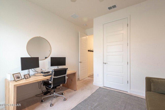 Building Photo - 2853 Monaghan Dr