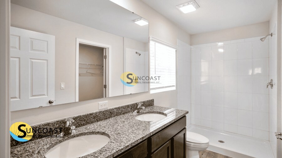 Building Photo - 2012 NW Juanita Pl