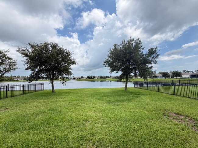 Building Photo - Fantastic 4 Bedroom, 2 Bathroom Home in New Smyrna Beach!!