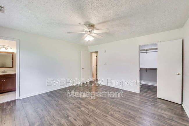 Building Photo - 3534 Ribbon Dr