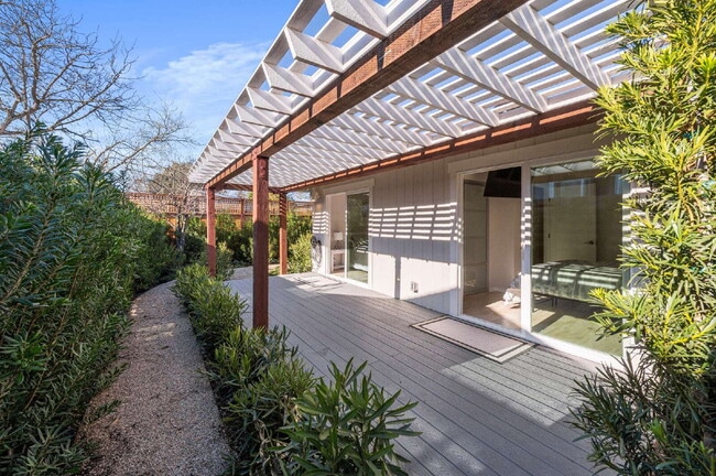 Building Photo - Sonoma 4 Bed 2 Bath Home.