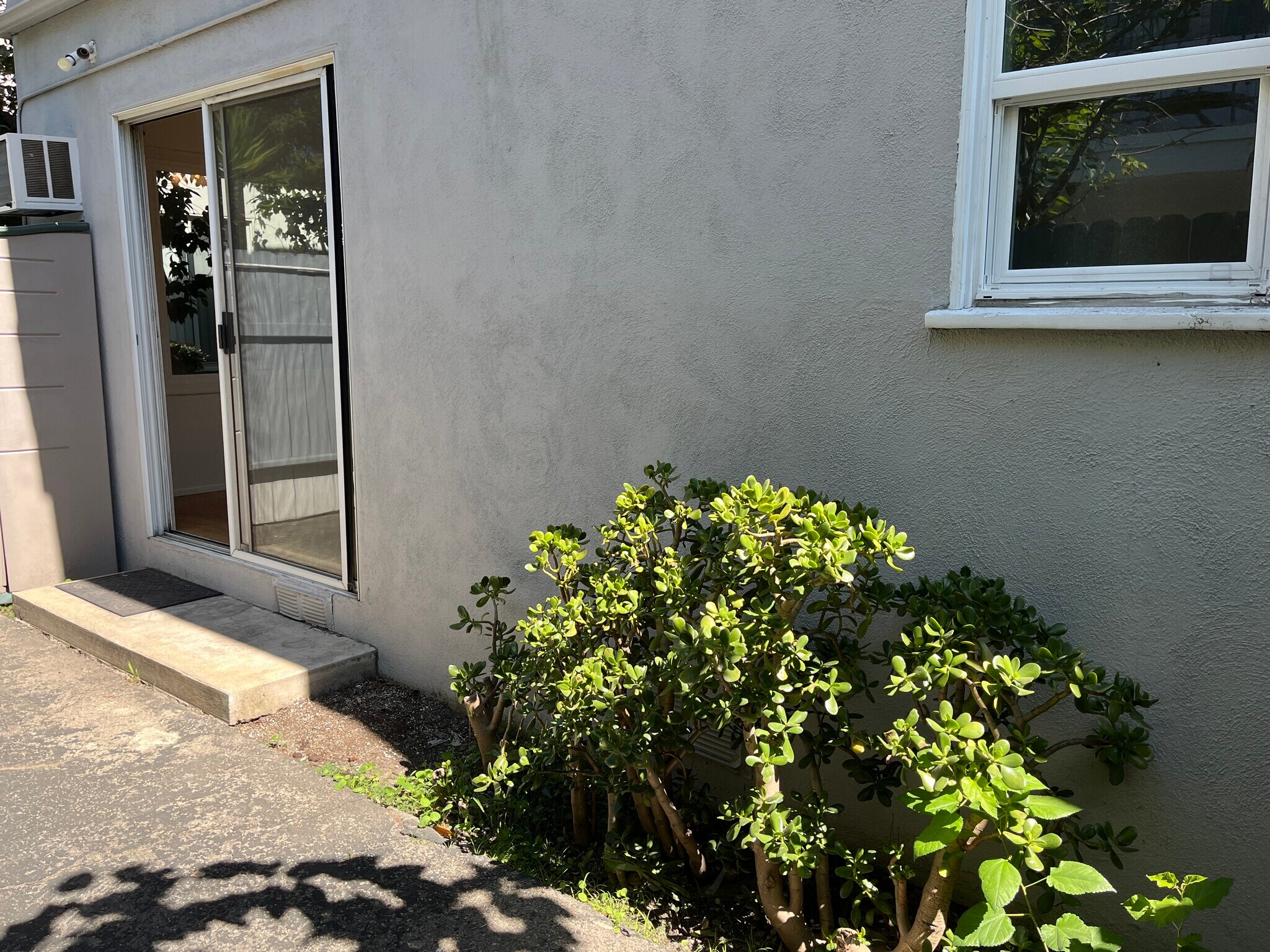 Building Photo - 5319 Radford Ave