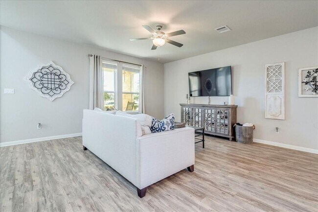 Building Photo - 787 Lone Peak Wy