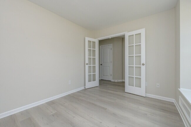 Building Photo - Elegant 4 Bedroom, 2 Bathroom Home with Modern Finishes & Open-Concept Living $2,150/mo rent