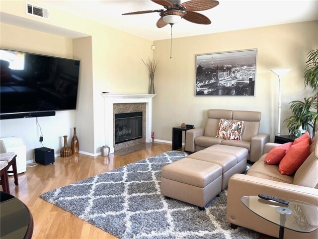 Building Photo - 8835 Fallbrook Way