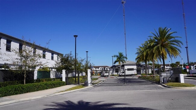 Building Photo - 549 NW 204th St