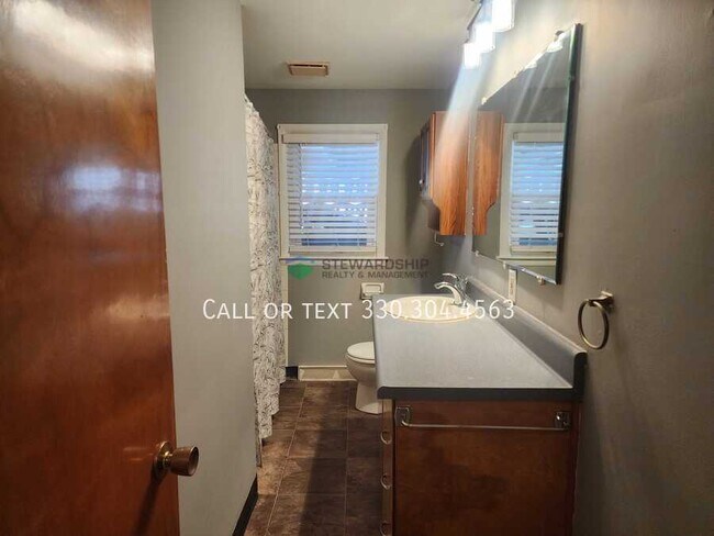 Building Photo - 1107 Field St NW