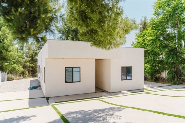 Building Photo - 17846 Rinaldi St