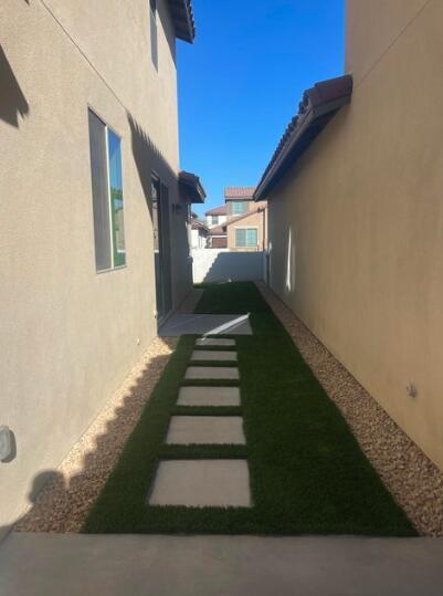 Building Photo - 80268 Whisper Rock Way