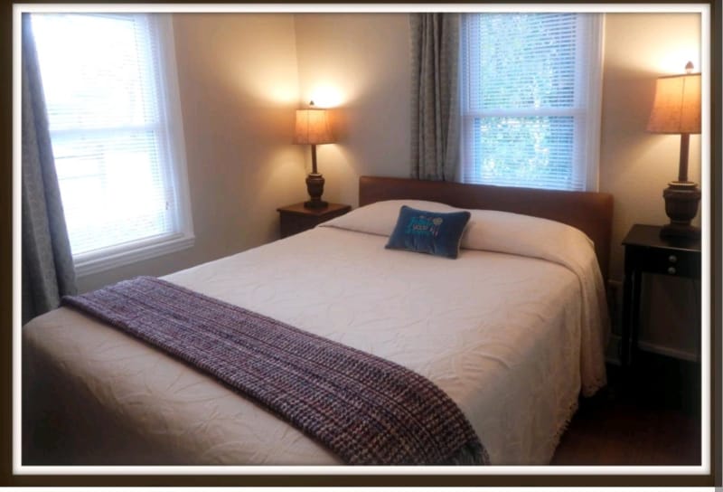 Building Photo - 123 N Mapleton Dr