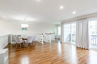 Building Photo - 421 Wendover Dr