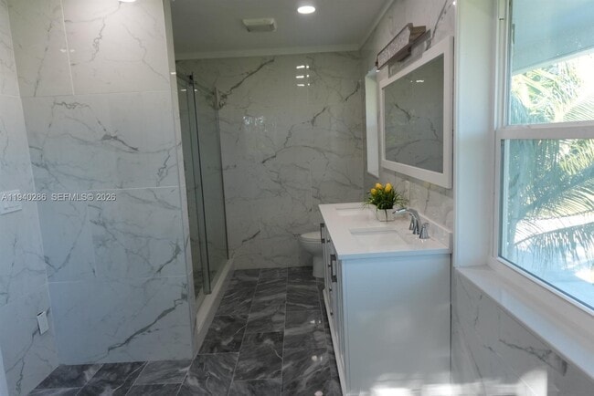 Building Photo - 7601 NW 82nd Terrace