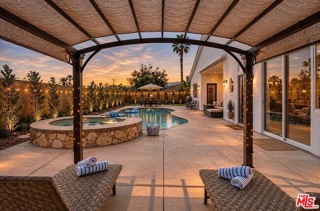 Building Photo - 3260 N Avenida San Gabriel Rd
