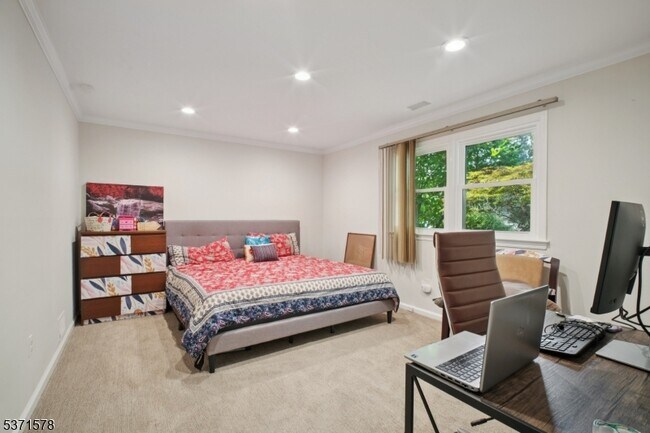 Building Photo - 5 Trombley Dr