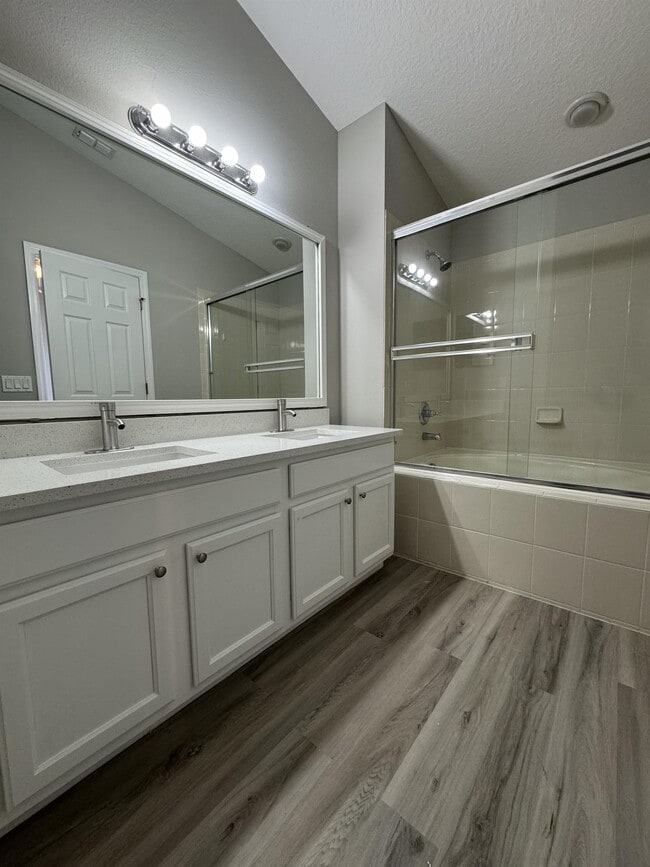 Building Photo - 12965 Langstaff Dr