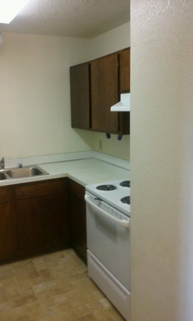 Building Photo - 44 6th St W