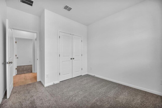 Building Photo - 505 Brooks Ranch Dr