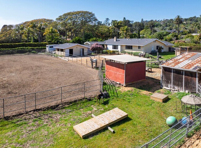 Building Photo - Discover Your Dream Sanctuary at Braemar Ranch, Yankee Farm!
