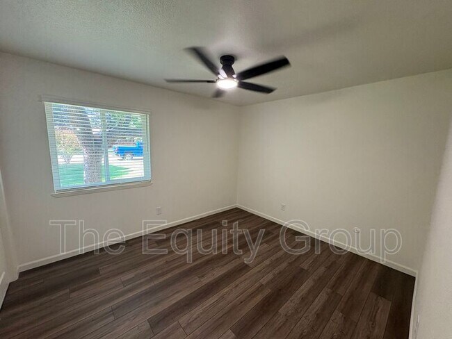 Building Photo - 2918 S Willis Ct