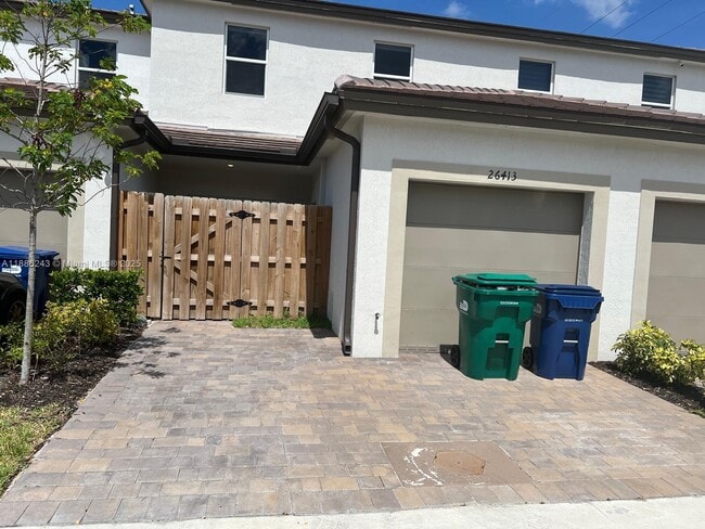 Building Photo - 26413 SW 149th Ave
