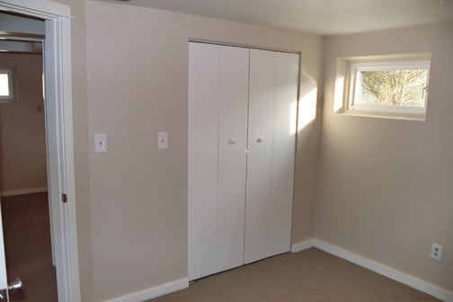 Building Photo - 2 Bedroom Duplex Apartment near Green Lake!