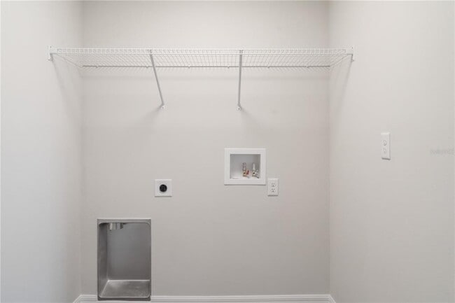 Building Photo - 13422 SW 48th Ave
