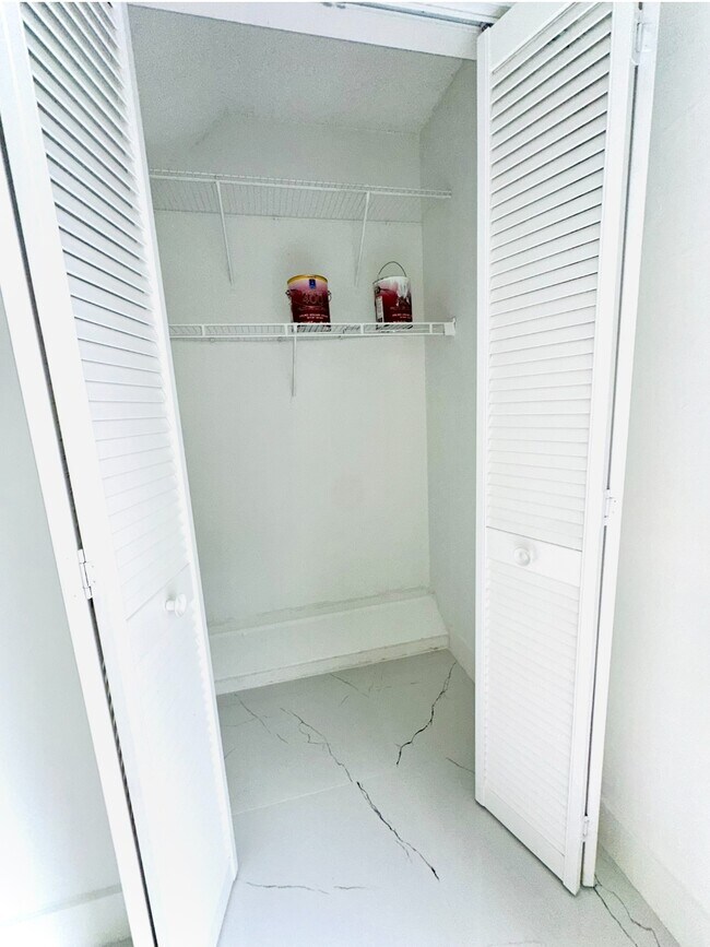 Building Photo - 510 NW 86th Pl