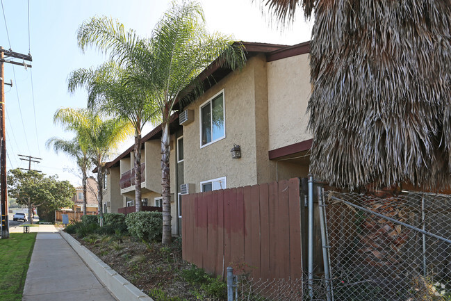 Building Photo - Oakdale Village