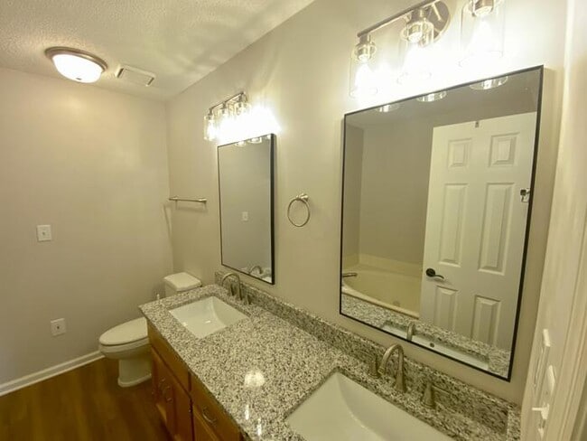 Building Photo - 108 Wildweed Ct