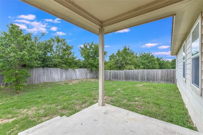 Building Photo - 18612 Great Falls Dr